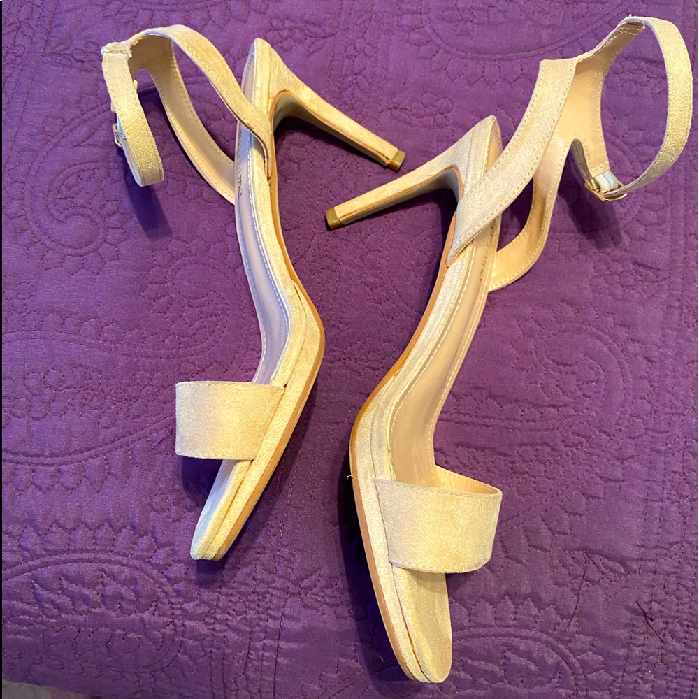 REDUCED TO 25.  Dream Pairs ankle strap pumps. 3 1/2” heel. Like new, worn once.